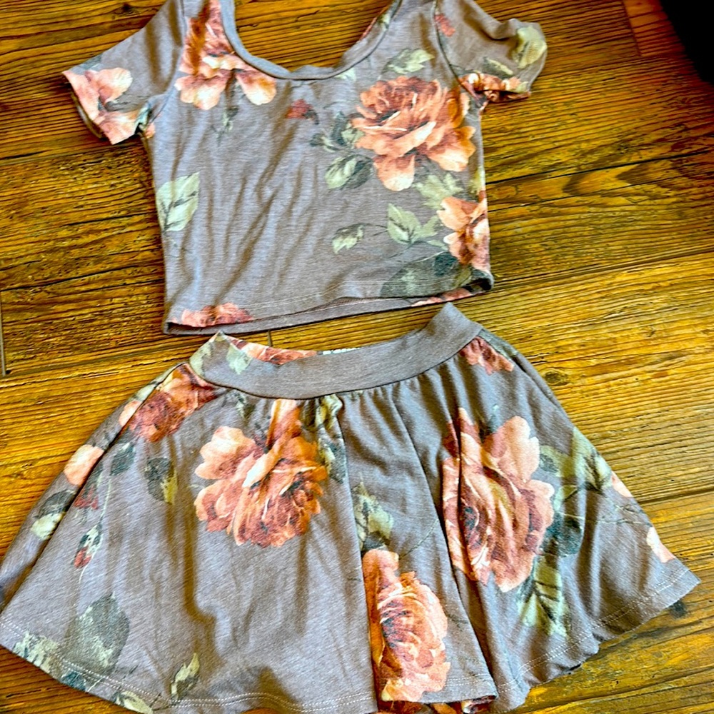 Wild rich kids floral soft cotton skirt set